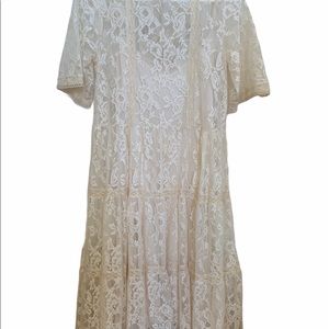 Beautiful Lace midi dress